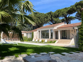Saint-Tropez La Bouillabaisse villa 10pers, piscine chauffée, à pieds la plage 3min, le port 15min !
